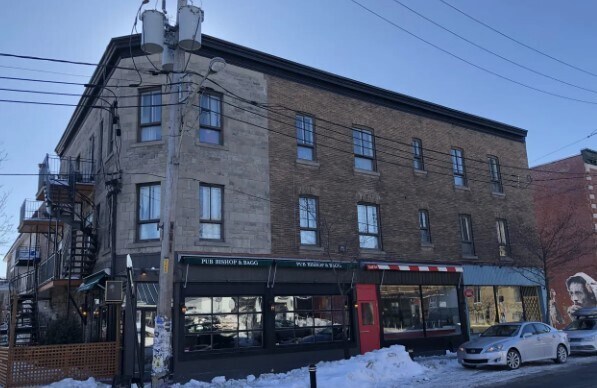 52-56 Rue Saint-Viateur O, Montréal, QC à vendre Photo principale– Image 1 sur 6