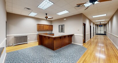 117 SW 6th Ave, Topeka, KS à vendre Photo intérieure– Image 1 sur 2