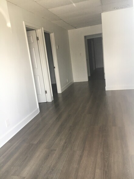 4836-4848 NE 11th Ave, Oakland Park, FL à louer - Photo de l’immeuble – Image 2 sur 25