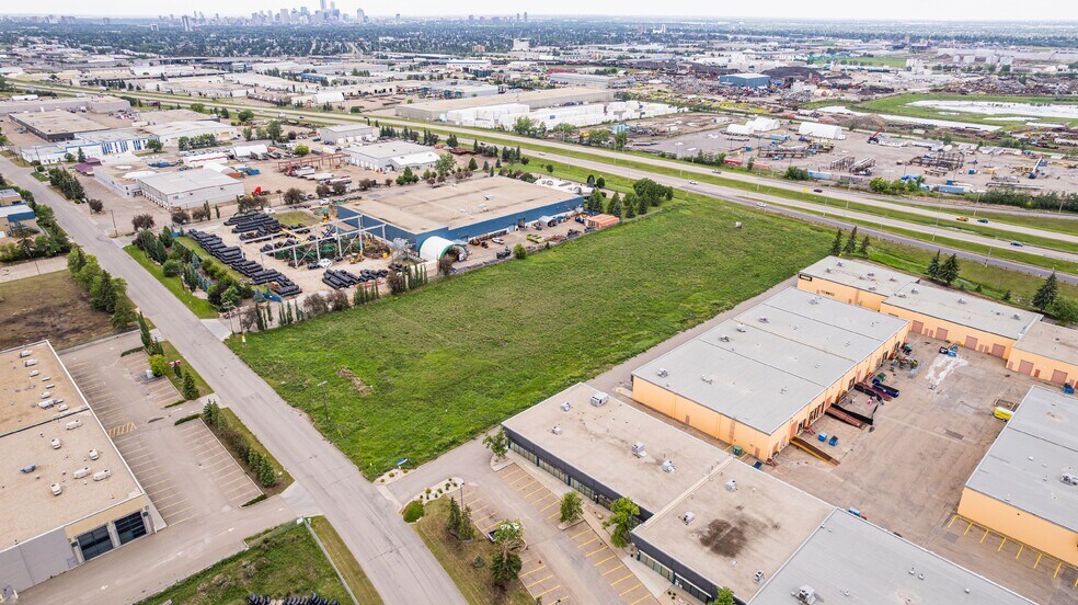 3608 78th Ave NW, Edmonton, AB à louer - Photo de l’immeuble – Image 2 sur 2