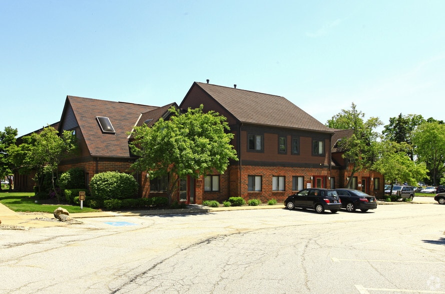 6200 Som Center Rd, Solon, OH à louer - Photo principale – Image 1 sur 26