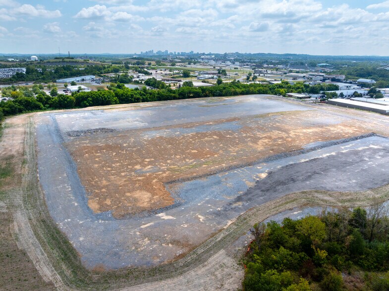 7021 Westbelt Dr, Nashville, TN à louer - Photo de l’immeuble – Image 3 sur 7