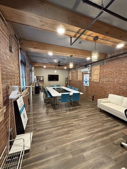 6 Main Street Ext, Plymouth, MA à louer - Photo intérieure – Image 2 sur 23