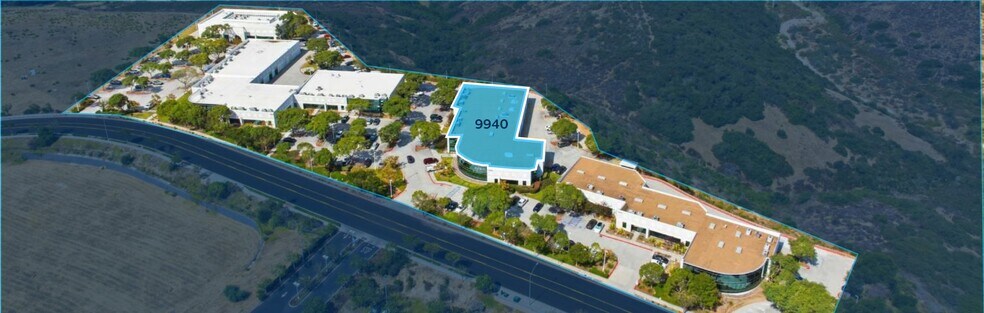 9940 Summers Ridge Rd, San Diego, CA à louer - Photo de l’immeuble – Image 3 sur 6