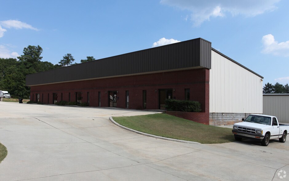 129 Pine Grove Rd, Locust Grove, GA à louer - Photo principale – Image 2 sur 13