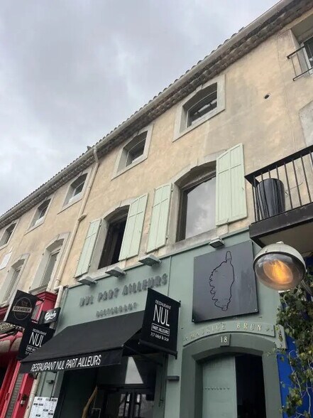 Bureau dans Marseille à louer - Photo de l’immeuble – Image 1 sur 12