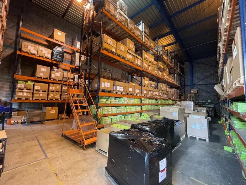 Industriel/Logistique dans Gennevilliers à louer - Photo de l’immeuble – Image 3 sur 4
