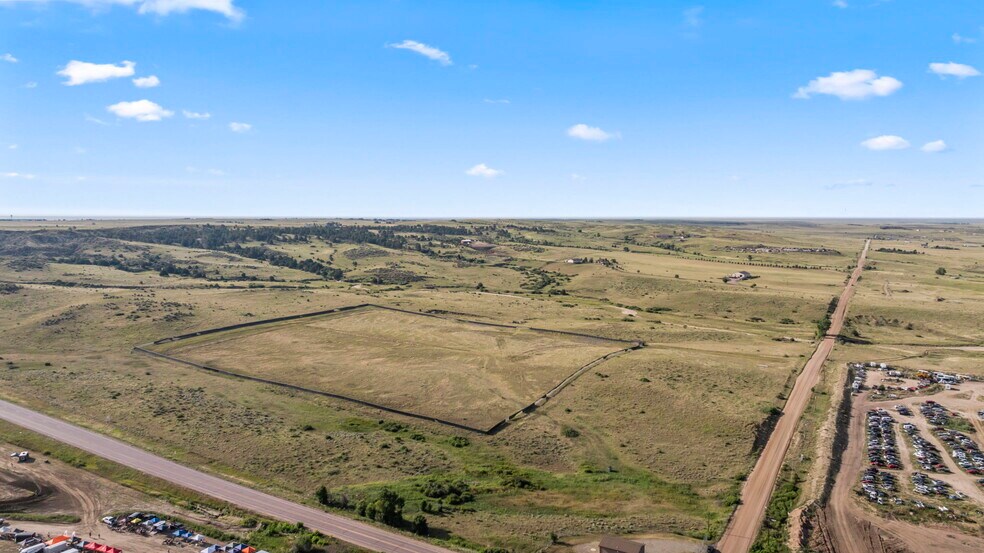 415 Franceville Coal Mine Rd, Colorado Springs, CO à vendre - Photo de l’immeuble – Image 2 sur 15