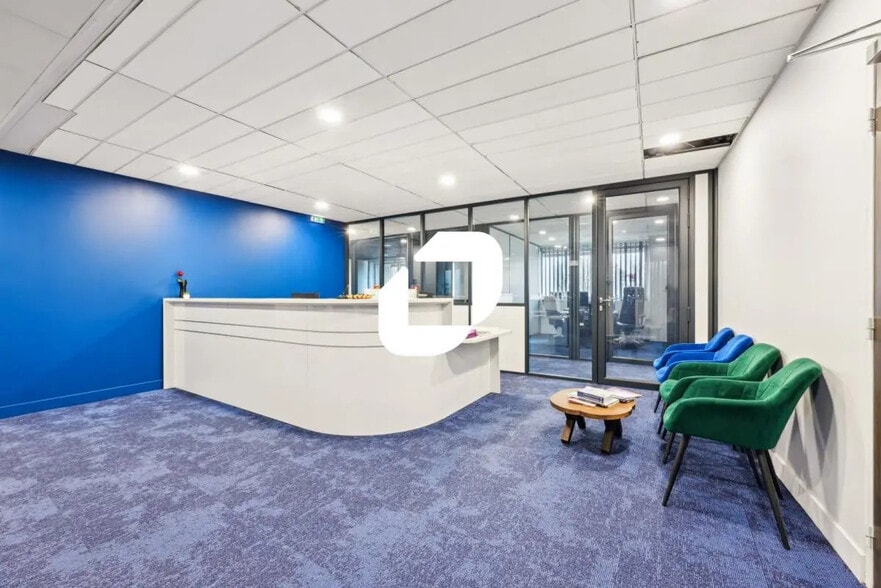 Bureau dans Noisy-le-Grand à vendre - Photo de l’immeuble – Image 1 sur 14