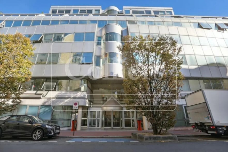 70 Rue Rivay, Levallois-Perret à louer - Photo de l’immeuble – Image 1 sur 13