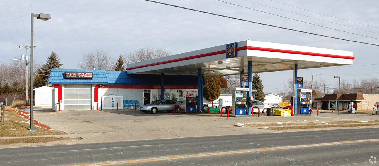 1410 W Main St, Sun Prairie, WI à vendre Photo principale– Image 1 sur 15