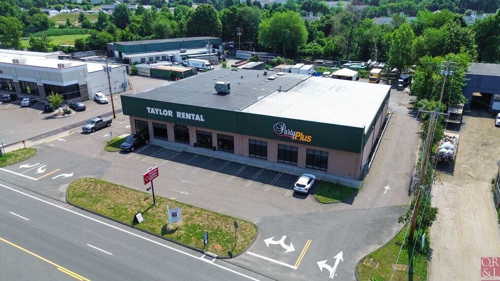 304 Boston Post Rd, Orange, CT à vendre - Photo de l’immeuble – Image 1 sur 23