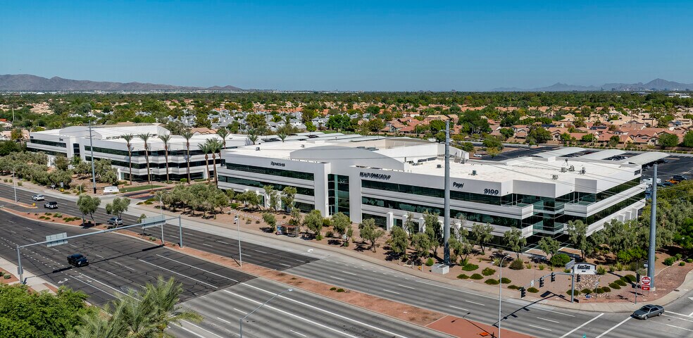3200 W Ray Rd, Chandler, AZ à louer - Photo de l’immeuble – Image 2 sur 7