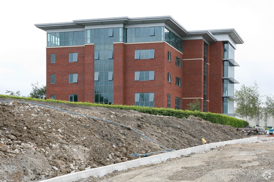5A The Parklands, Bolton à louer - Photo de l’immeuble – Image 3 sur 3