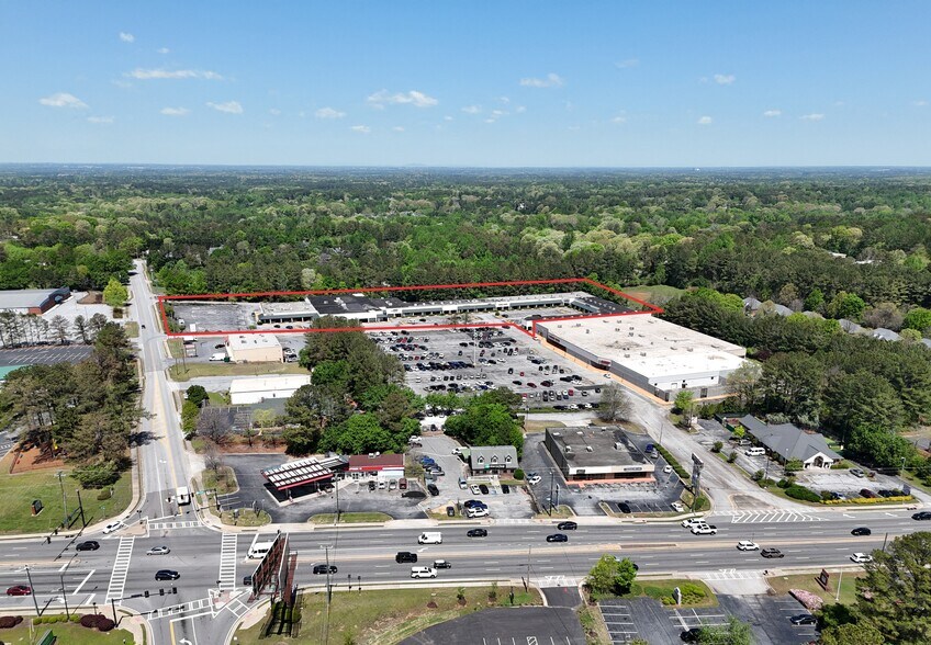 2110 McGee Rd, Snellville, GA à vendre - Photo de l’immeuble – Image 2 sur 11