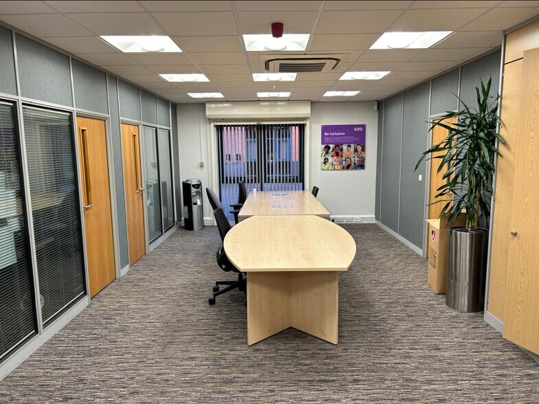 1 Carlton Ct, Leeds à louer - Photo de l’immeuble – Image 2 sur 4