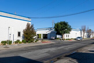 Plus de détails pour 7625 Hayvenhurst Ave, Van Nuys, CA - Local d'activités à louer