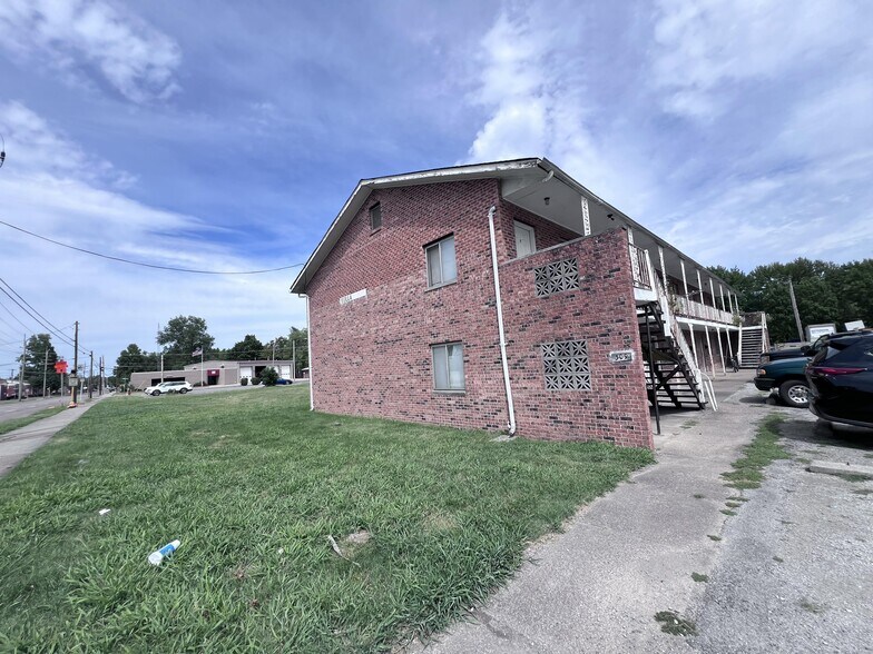509 S Wall St, Carbondale, IL à vendre - Photo de l’immeuble – Image 3 sur 13