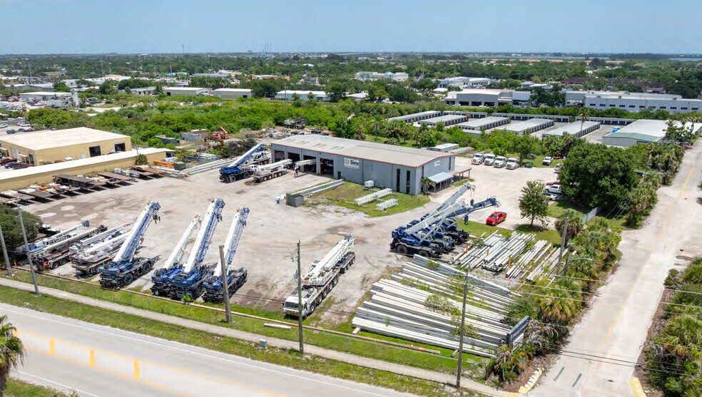 936 Old Dixie Hwy, Vero Beach, FL à louer - Photo de l’immeuble – Image 3 sur 16