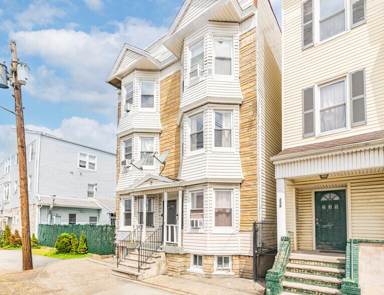 237 Astor St, Newark, NJ à vendre - Photo de l’immeuble – Image 3 sur 52