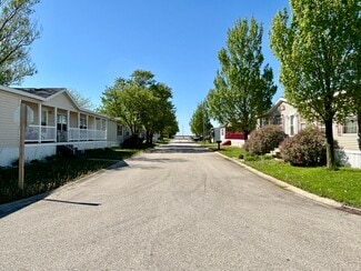 Plus de détails pour 104 Enterprise Dr, Chenoa, IL - Logement à vendre