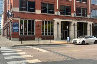 Plus de détails pour 303 W Erie St, Chicago, IL - Local commercial à louer