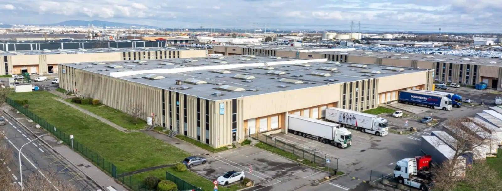 Bureau dans Corbas à louer Photo de l’immeuble– Image 1 sur 3