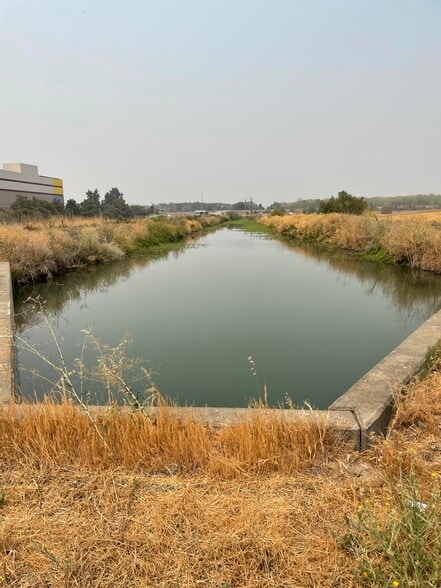 E Main Street, Woodland, CA à louer - Autre – Image 3 sur 6