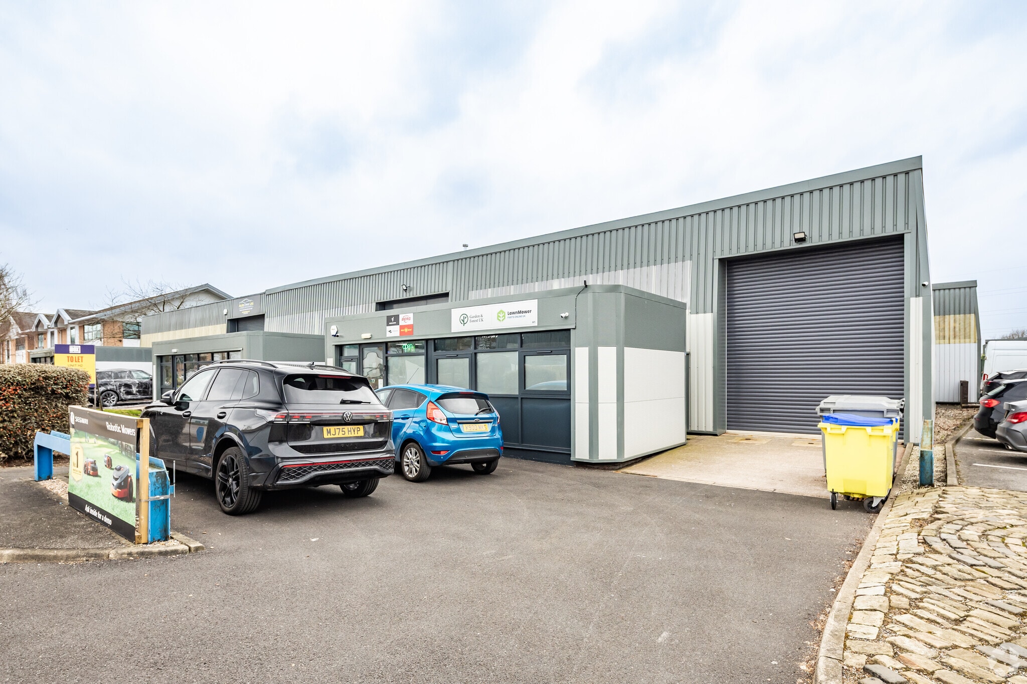 H1-H3 Tudor Rd, Altrincham à louer Photo principale– Image 1 sur 4