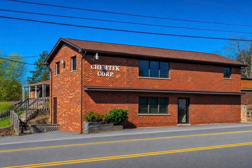 206 S Eisenhower Dr, Beckley, WV à vendre - Photo de l’immeuble – Image 1 sur 10