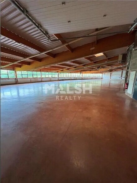 Bureau dans Ceyzériat à louer - Photo intérieure – Image 2 sur 5