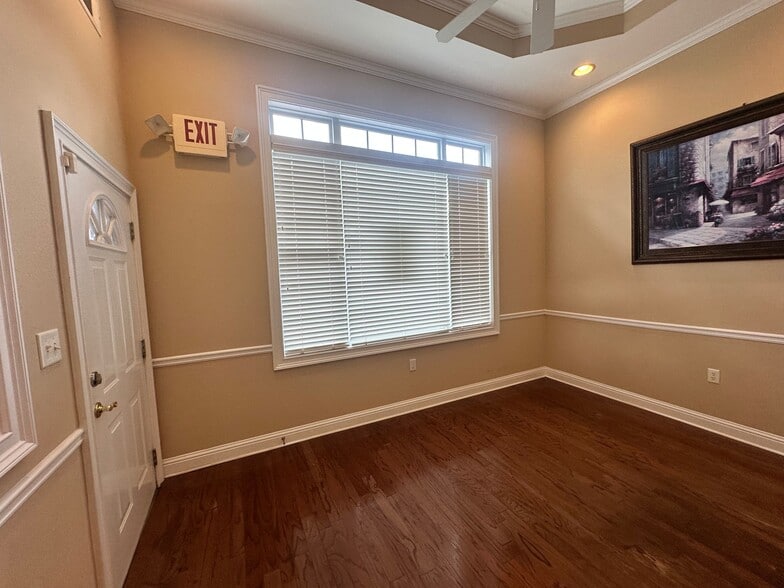 416 Pirkle Ferry Rd, Cumming, GA à vendre - Photo intérieure – Image 2 sur 18