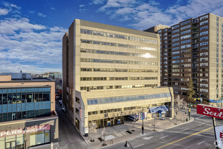 2424 4th St SW, Calgary, AB à louer - Photo de l’immeuble – Image 1 sur 5