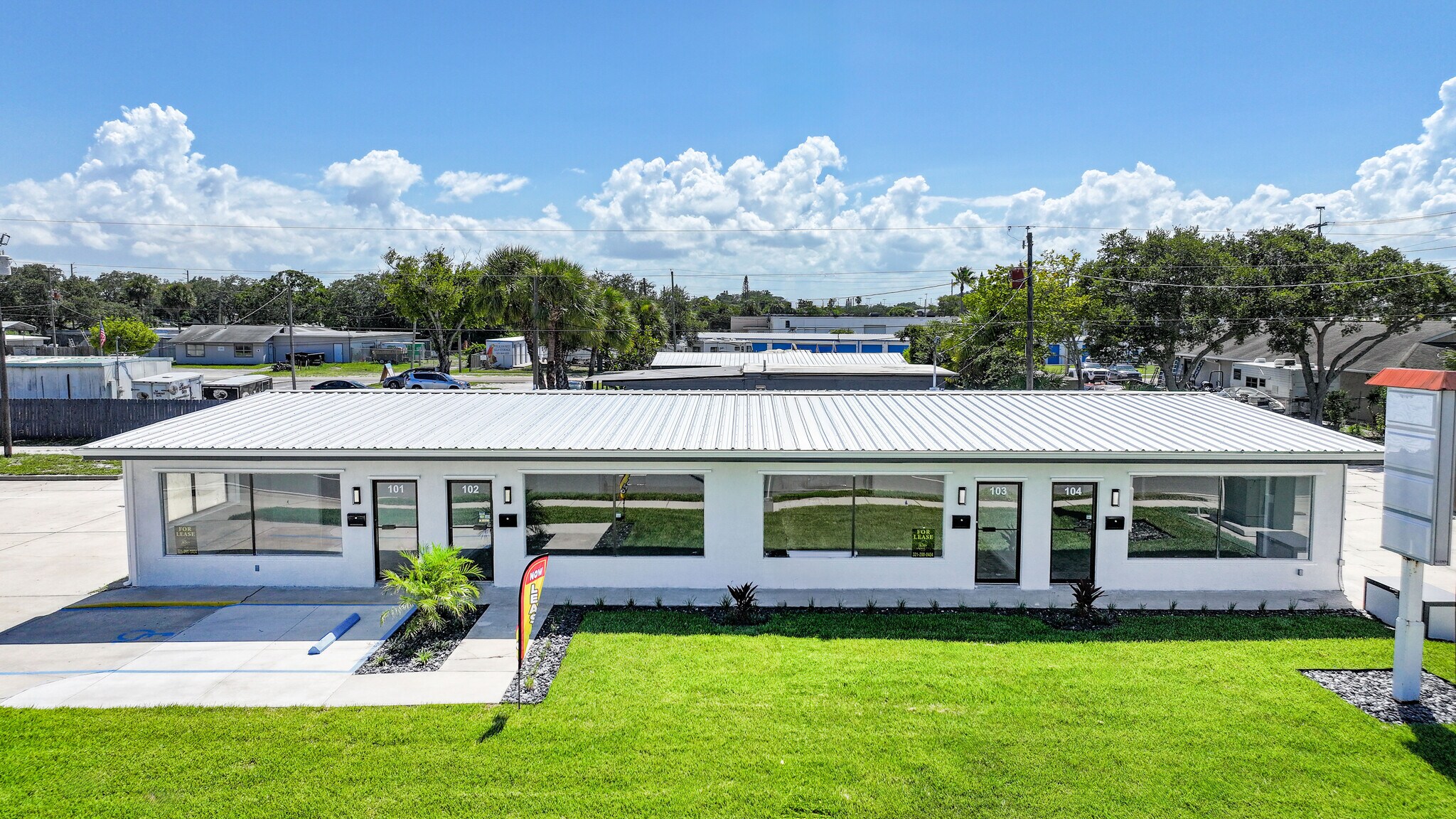 1682 N Harbor City Blvd, Melbourne, FL à vendre Photo principale– Image 1 sur 8