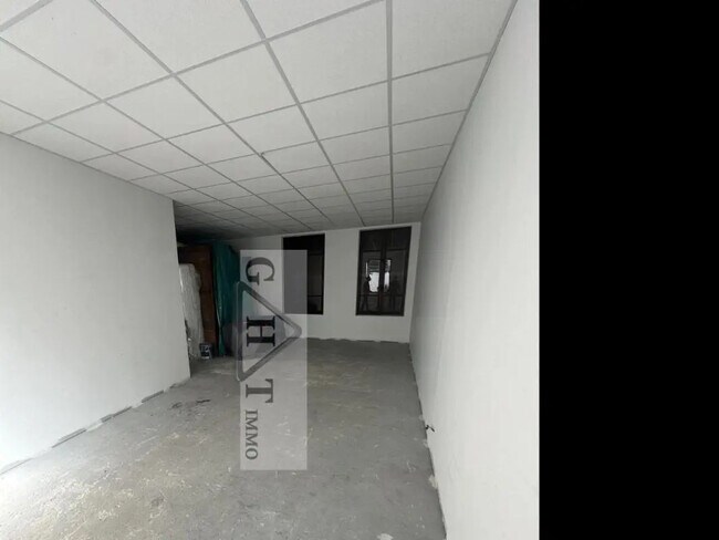 Plus de détails pour Local commercial à vendre
