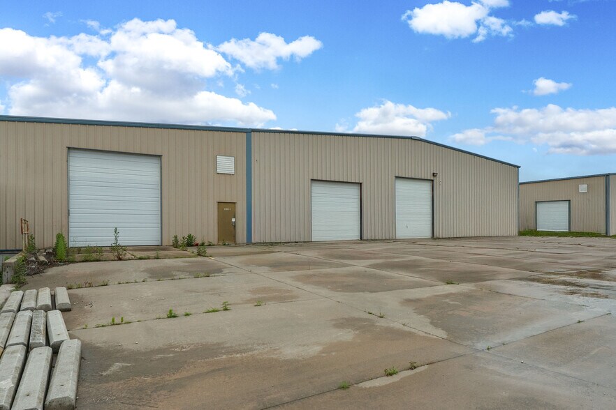 2180 N Bristol Ln, Nixa, MO à louer - Photo de l’immeuble – Image 3 sur 14