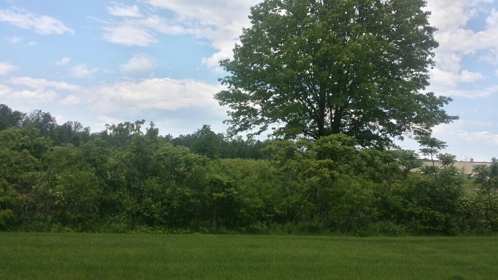 39050 Chester Rd, Avon, OH à vendre - Photo de l’immeuble – Image 2 sur 3