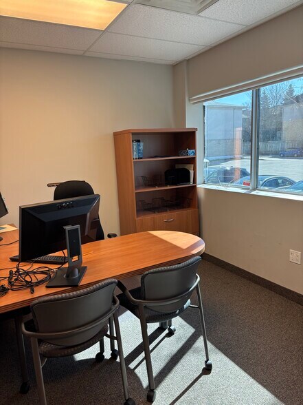 633 Colborne St, London, ON à louer - Photo de l’immeuble – Image 3 sur 7