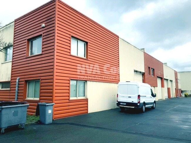 Plus de détails pour 4 Rue De La Butte Rouge, Pierrelaye - Industriel/Logistique à louer