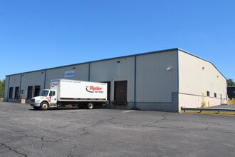 6 Industrial Way, Milford, MA à louer Photo intérieure– Image 1 sur 9