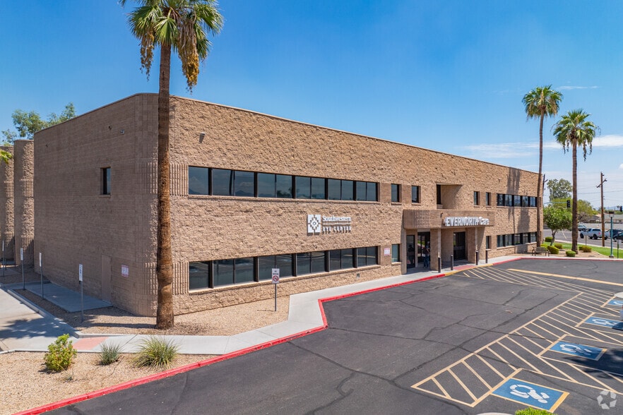 2302 N 75th Ave, Phoenix, AZ à vendre - Photo de l’immeuble – Image 2 sur 3