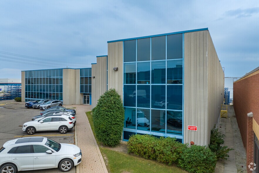 7299 E Danbro Cres, Mississauga, ON à louer - Photo de l’immeuble – Image 2 sur 3
