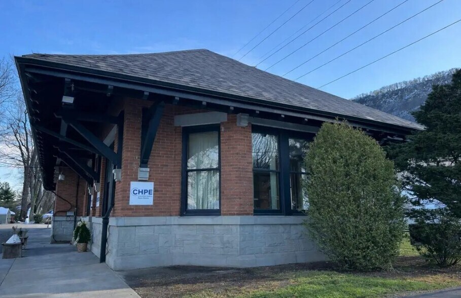 1 Railroad Sq, Haverstraw, NY à vendre - Photo de l’immeuble – Image 2 sur 15