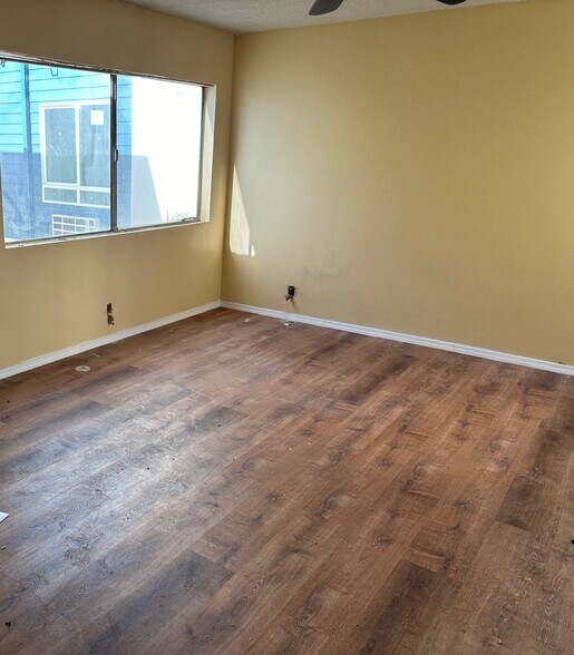 4614 S Western Ave, Los Angeles, CA à vendre - Photo intérieure – Image 3 sur 30