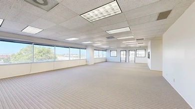 1112 E Copeland Rd, Arlington, TX à louer Numérisation 3D Matterport– Image 1 sur 7