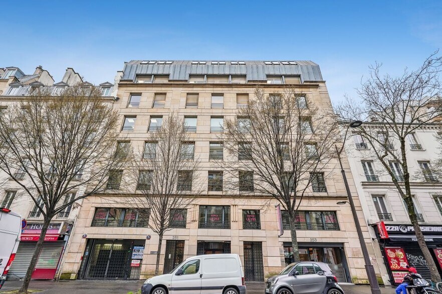 251-253 Rue Du Faubourg Saint-Martin, Paris à vendre - Photo de l’immeuble – Image 1 sur 9