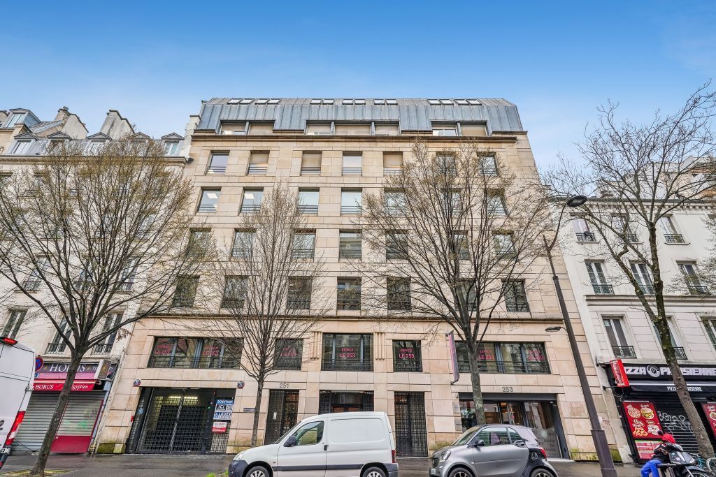 251-253 Rue Du Faubourg Saint-Martin, Paris à vendre Photo de l’immeuble– Image 1 sur 10