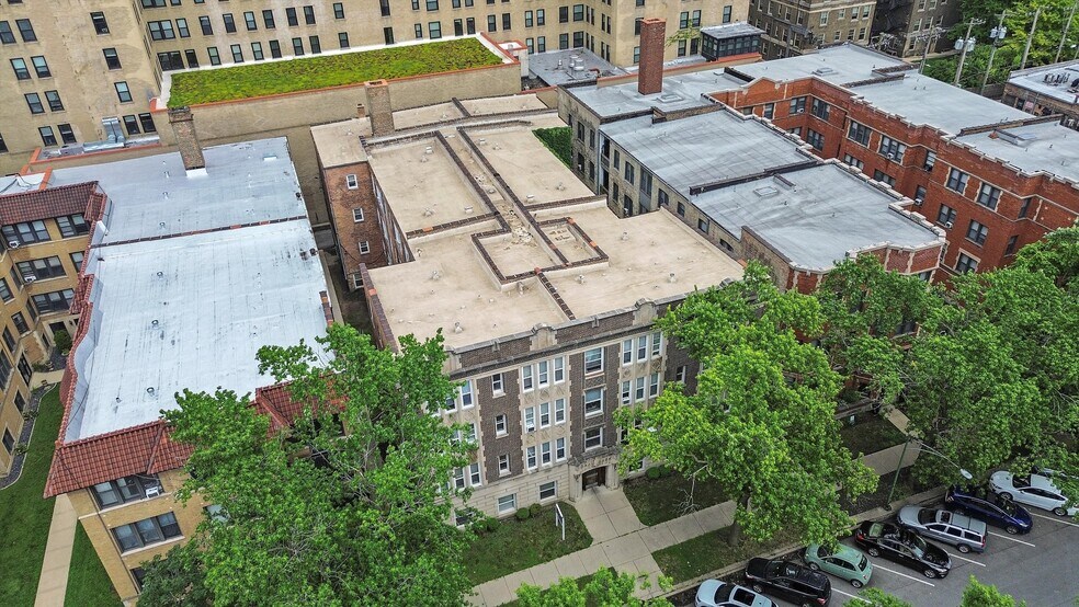 5465 S Everett Ave, Chicago, IL à vendre - Photo de l’immeuble – Image 3 sur 9