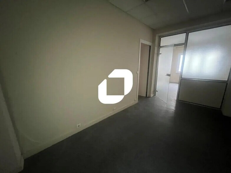 Bureau dans Lens à louer - Photo de l’immeuble – Image 3 sur 7