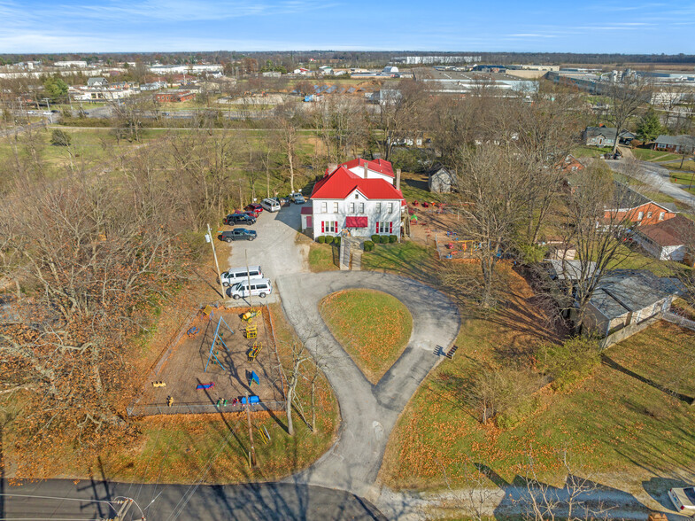 380 Amsden Ave, Versailles, KY à vendre - Photo de l’immeuble – Image 2 sur 33
